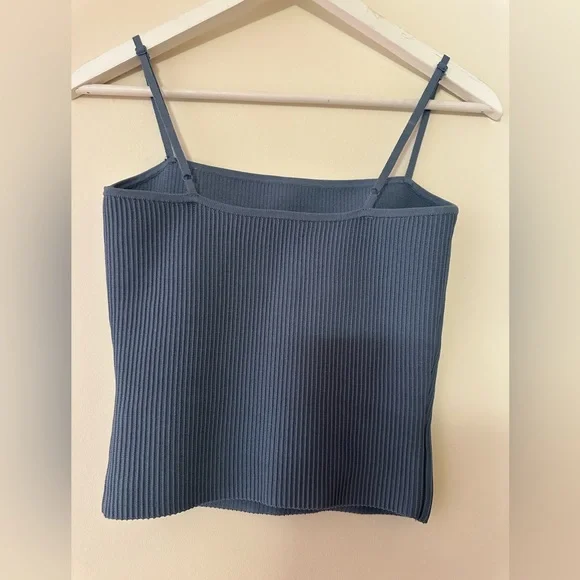 Babaton Contour Ribbed Cami – Size S - Picture 3 of 7